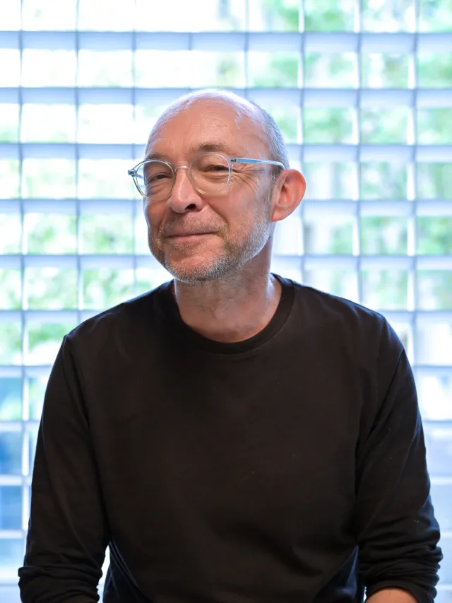 <span>Éric Dussol</span>
