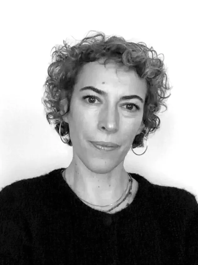 <span>Shahinda Lane</span>
